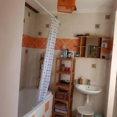 Maison Aux Volets Rouges Appartement *