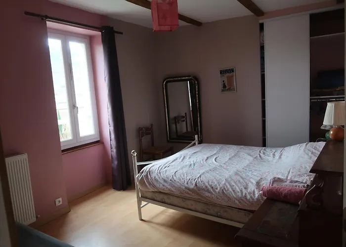 Maison Aux Volets Rouges Lägenhet *